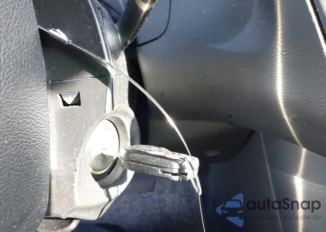 1FADP3E21GL274282: 43271733