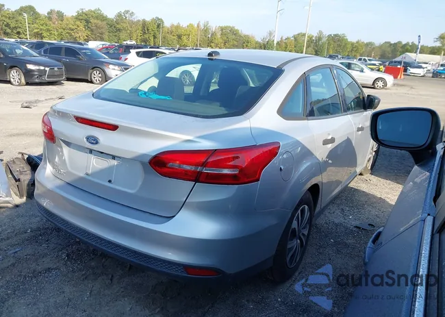 1FADP3E21GL274282: 43271733