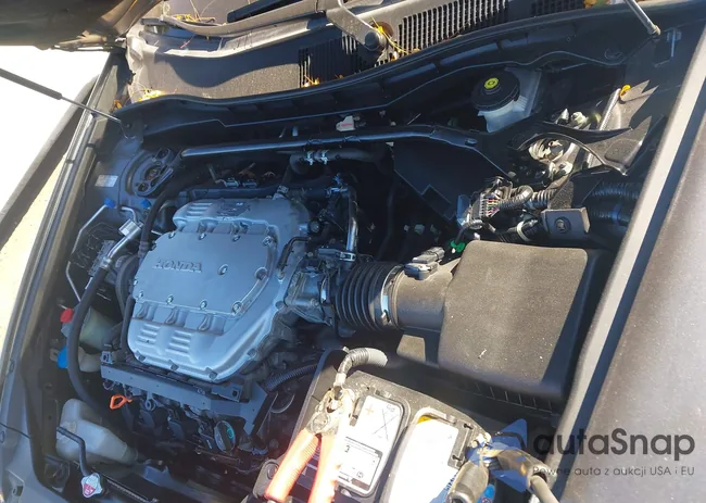 1HGCP3F84AA018120: 43272841