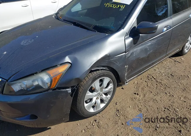 1HGCP3F84AA018120: 43272841