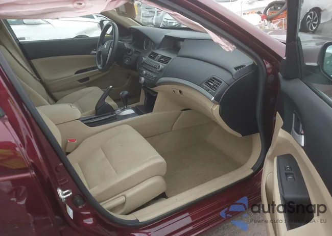 1HGCP2F4XBA115993: 43272897