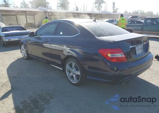 WDDGJ4HB6DG003030: 43272956