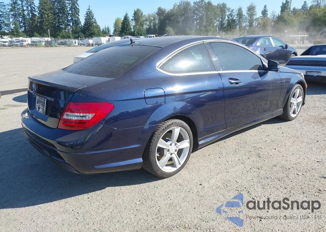 WDDGJ4HB6DG003030: 43272956