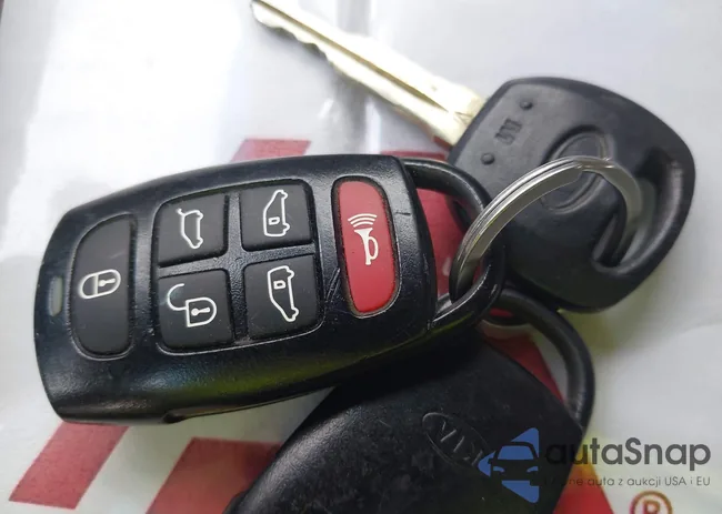 KNDMB233496304522: 43273129