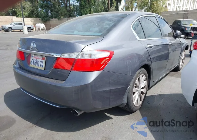 1HGCR2F70DA084812: 43273324