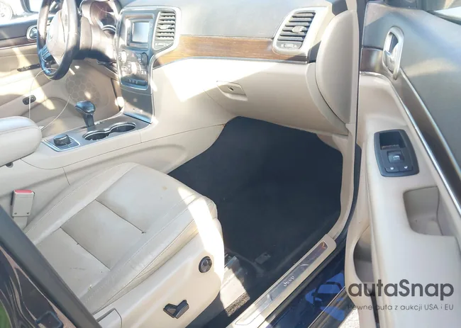 1C4RJFBG3FC630927: 43273329