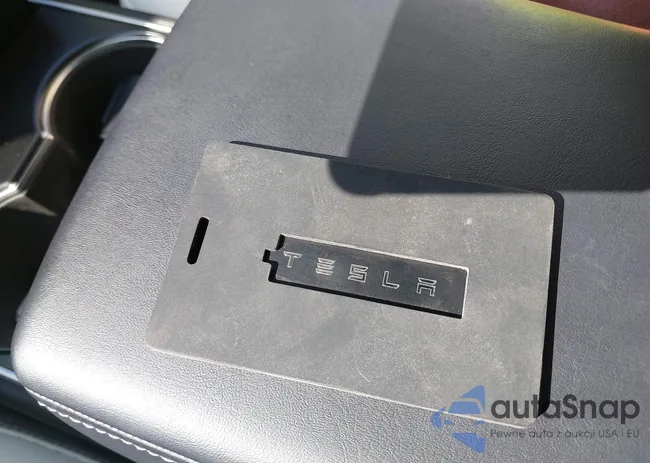 5YJ3E1EB4JF097771: 43272670