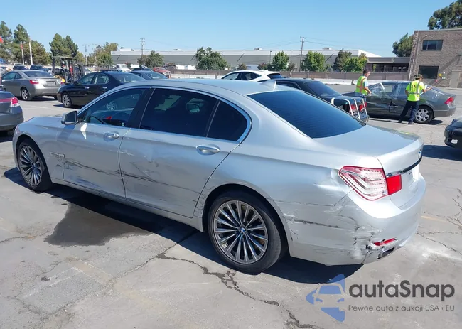 WBAKB8C51BC851635: 43273700