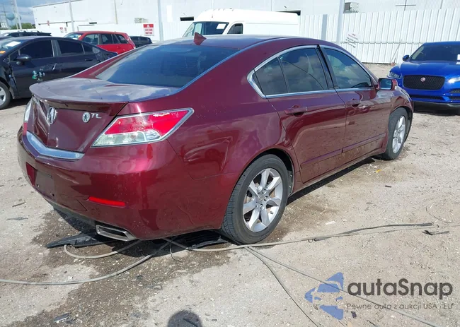 19UUA8F55CA022799: 43273758