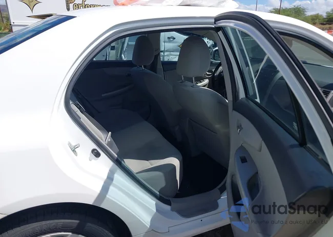 2T1BU4EE0DC017157: 43273760