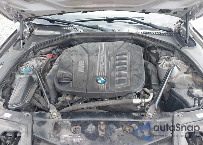 WBAXA5C52ED690864: 43275117