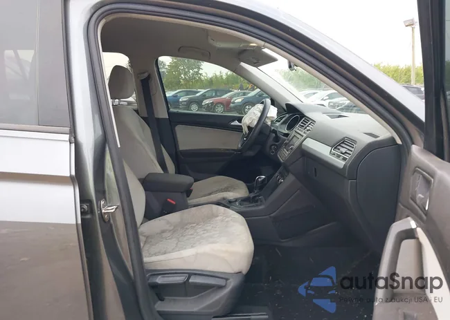 3VV0B7AX3JM123581: 43275146