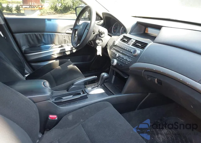 1HGCP26768A135306: 43274584