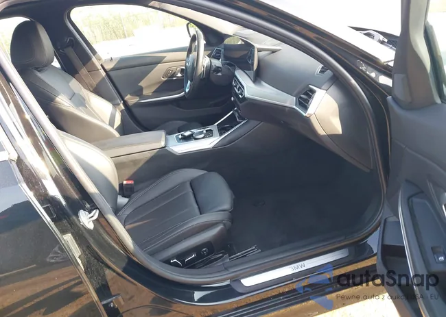 3MW89FF02R8D93227: 43274650