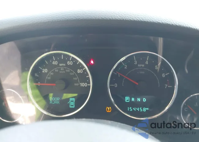 1C4BJWDG2JL869831: 43275972