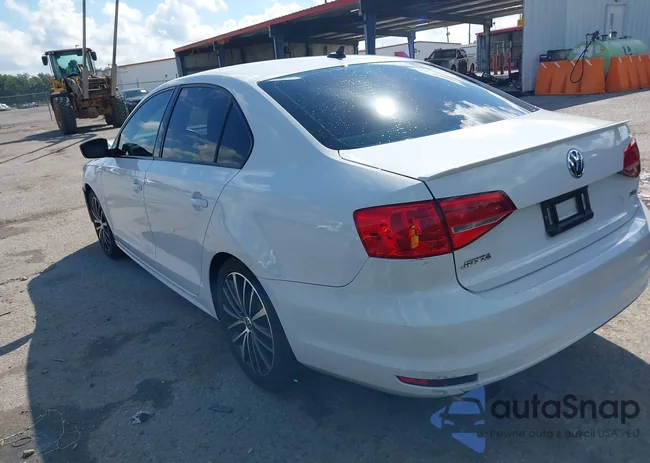 3VWD17AJ1FM326245: 43276052