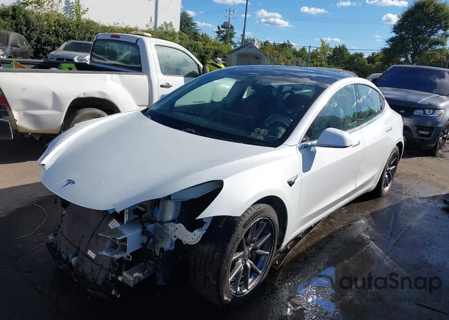 5YJ3E1EA0KF415992: 43275496