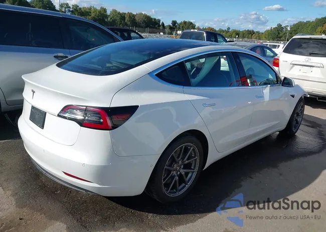 5YJ3E1EA0KF415992: 43275496