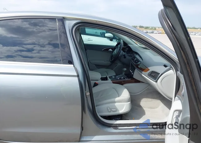 WAUGGAFC2DN130644: 43275593