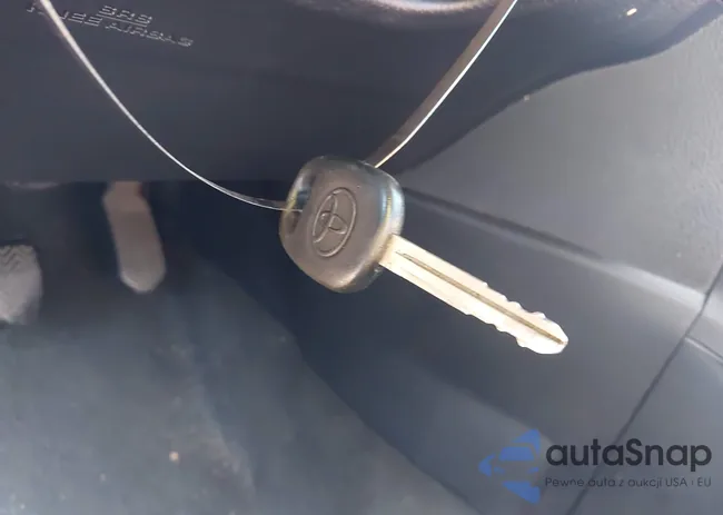 2T1BURHE2FC417040: 43275638