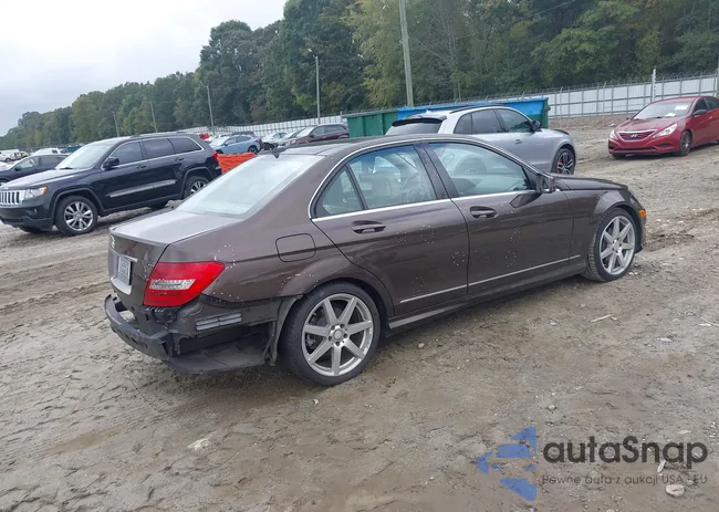 WDDGF4HB2DR294096: 43276830