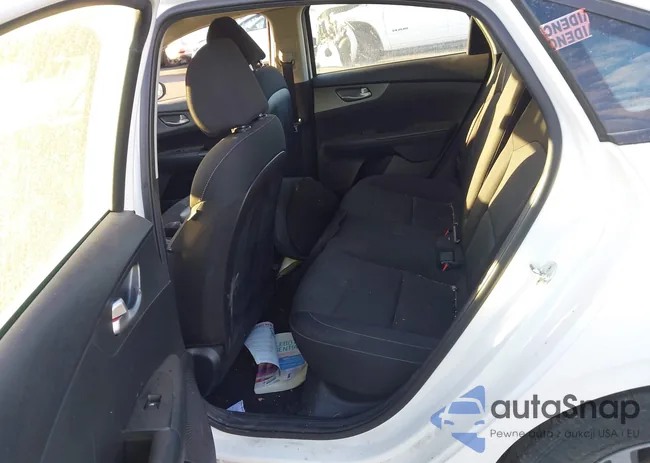 3KPF24AD9ME279216: 43277200