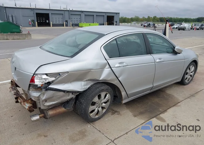 1HGCP26738A061908: 43277270