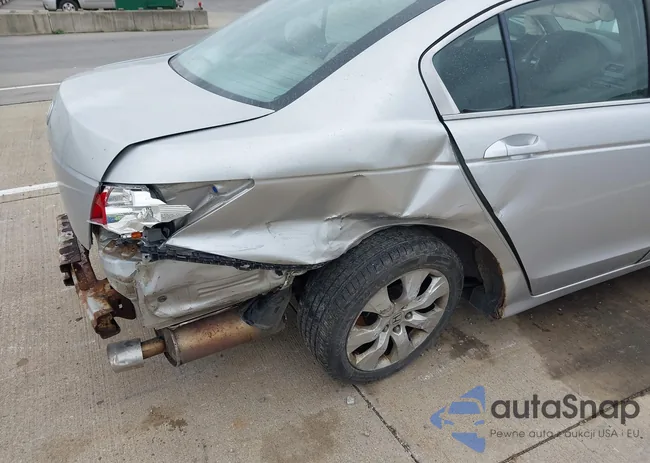 1HGCP26738A061908: 43277270