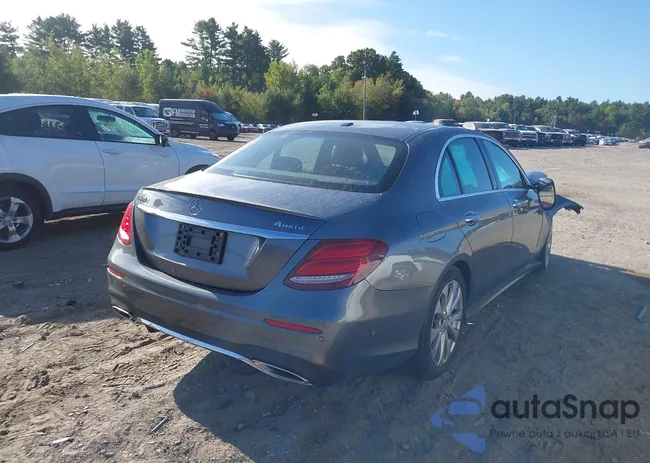 WDDZF4KB2HA037834: 43276417