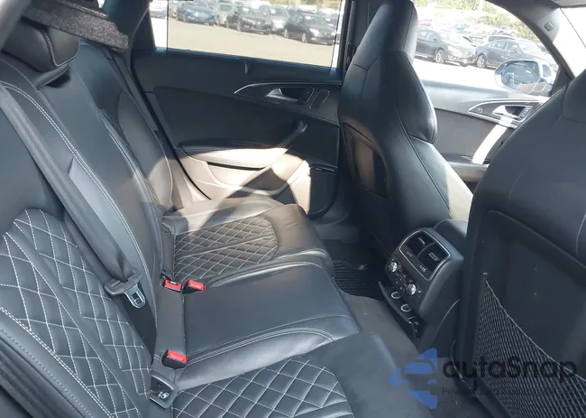 WAUHFAFC8JN057587: 43276700