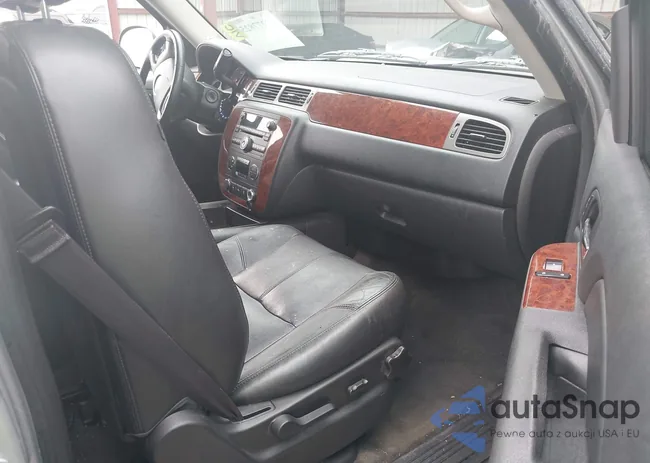 1GNSCBE06ER158048: 43277825