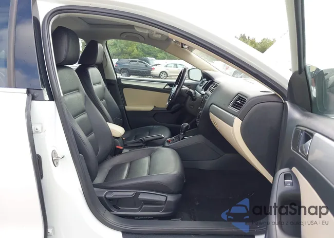 3VWL17AJ6HM315952: 43278046