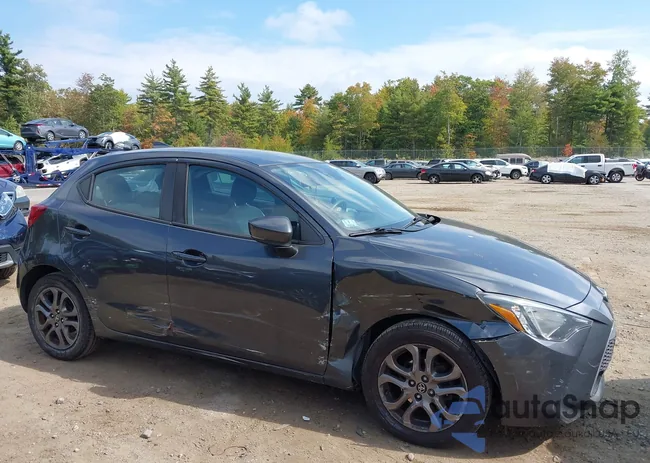 3MYDLBJV0LY704094: 43277404