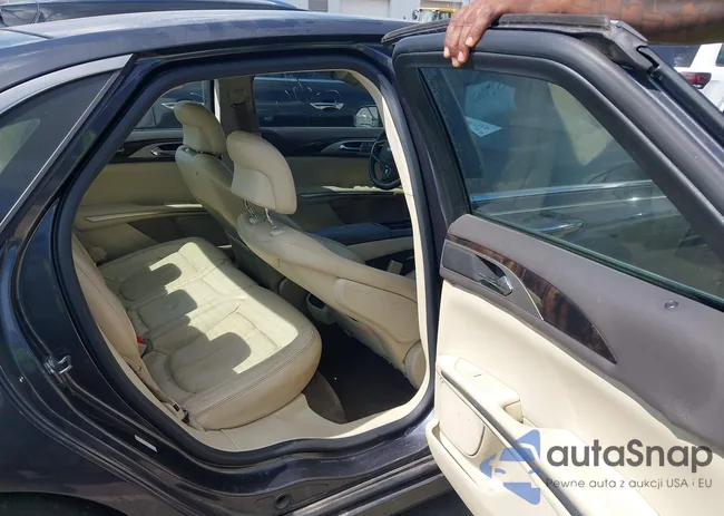 3LN6L2GK8DR815522: 43277621