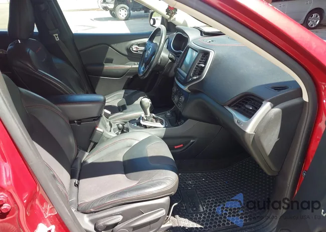 1C4PJMBB7FW668613: 43278797