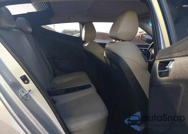 KMHTC6AD4CU053866: 43278884