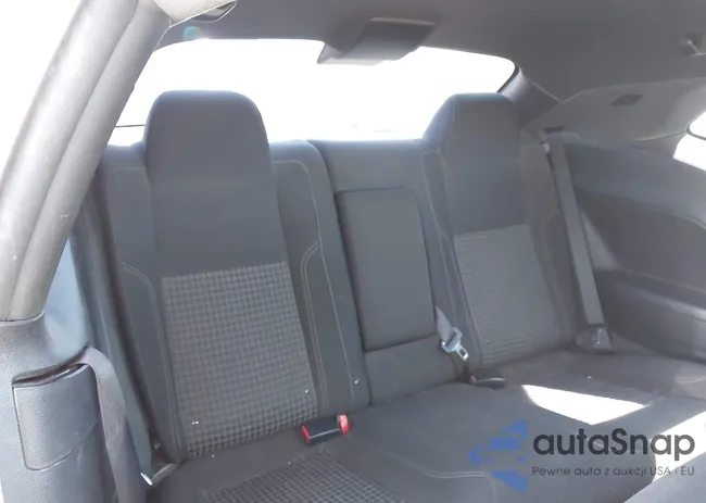 2C3CDZAG2GH256393: 43279175