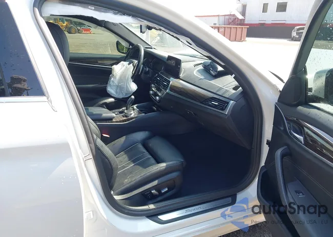 WBAJA7C57KWW18981: 43278400