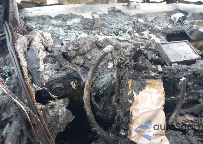 2FMPK4J99LBA49175: 43278736