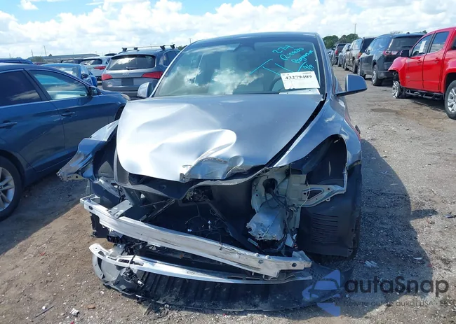 7SAYGDED1RA327121: 43279409