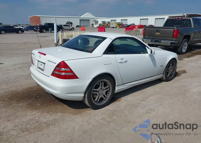 WDBKK49FX1F171868: 43281093