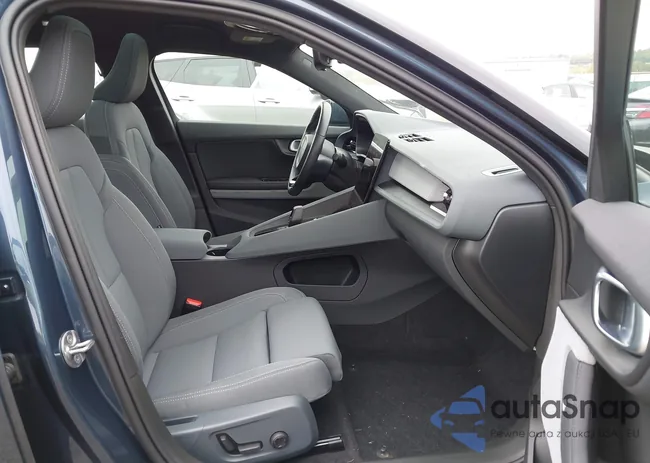 YSMEG3KA4PL114086: 43280652