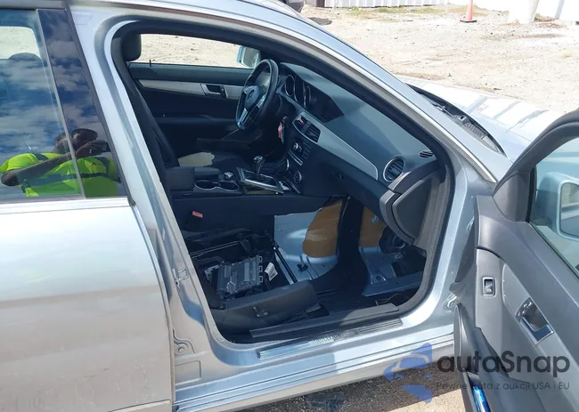 WDDGF4HB6DR262428: 43281921