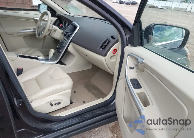 YV4952DZ2B2218202: 43282279