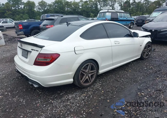 WDDGJ7HBXCF802671: 43281504