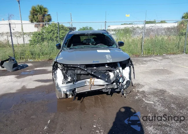 3C4NJDBN8RT603412: 43281640