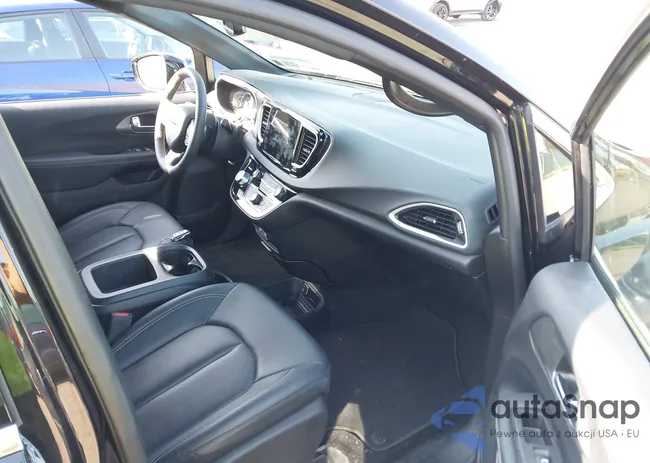 2C4RC1BG3SR548632: 43281683