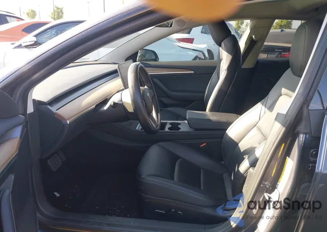 5YJ3E1EAXPF687487: 43282953