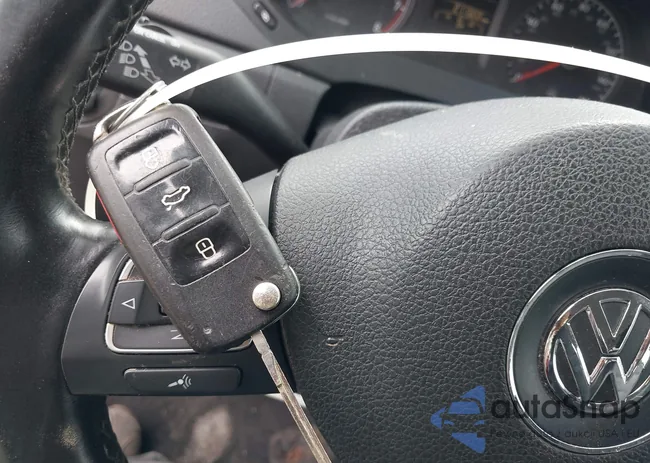 3VWBZ7AJ1BM050546: 43282684