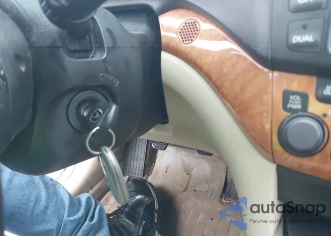 JH4CL95925C025700: 43284147